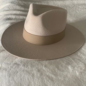 Curateur (Rachel Zoe) x Teresa Foglia hat